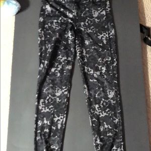 Old Navy Actice Go dry regular leggings